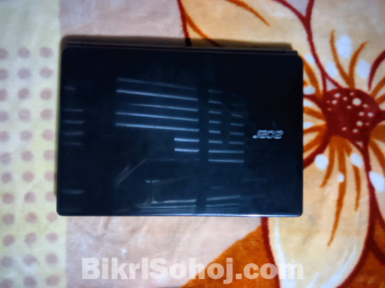 Acer Aspire E1-472 Core-i5 laptop